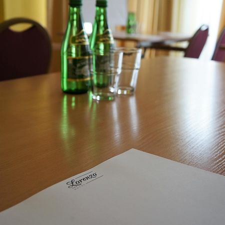 Hotel Lorenzo Krakow Ngoại thất bức ảnh