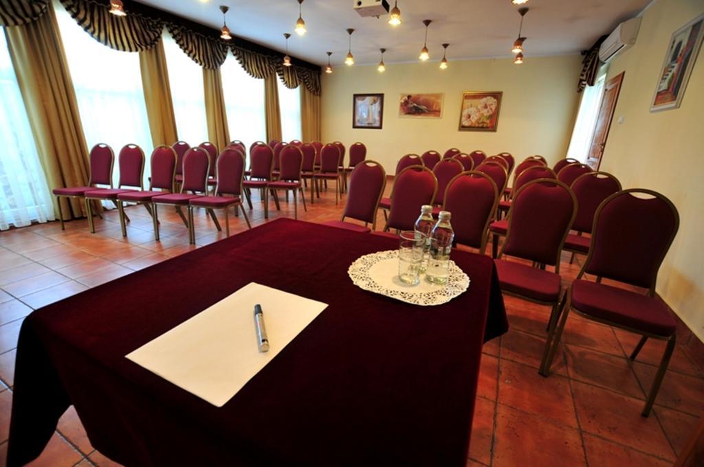 Hotel Lorenzo Krakow Ngoại thất bức ảnh
