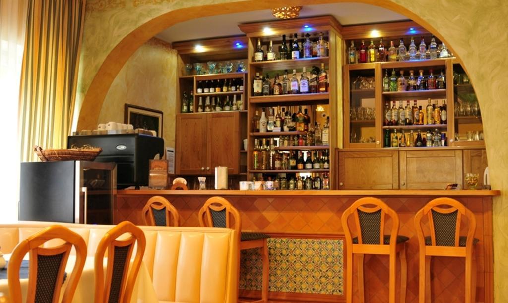 Hotel Lorenzo Krakow Ngoại thất bức ảnh